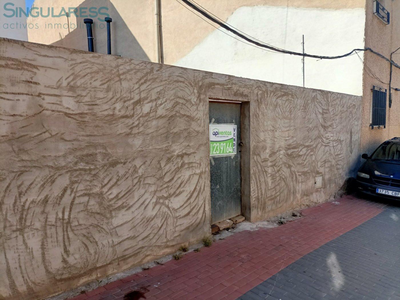 Comprar terreno de 120m² en Murcia