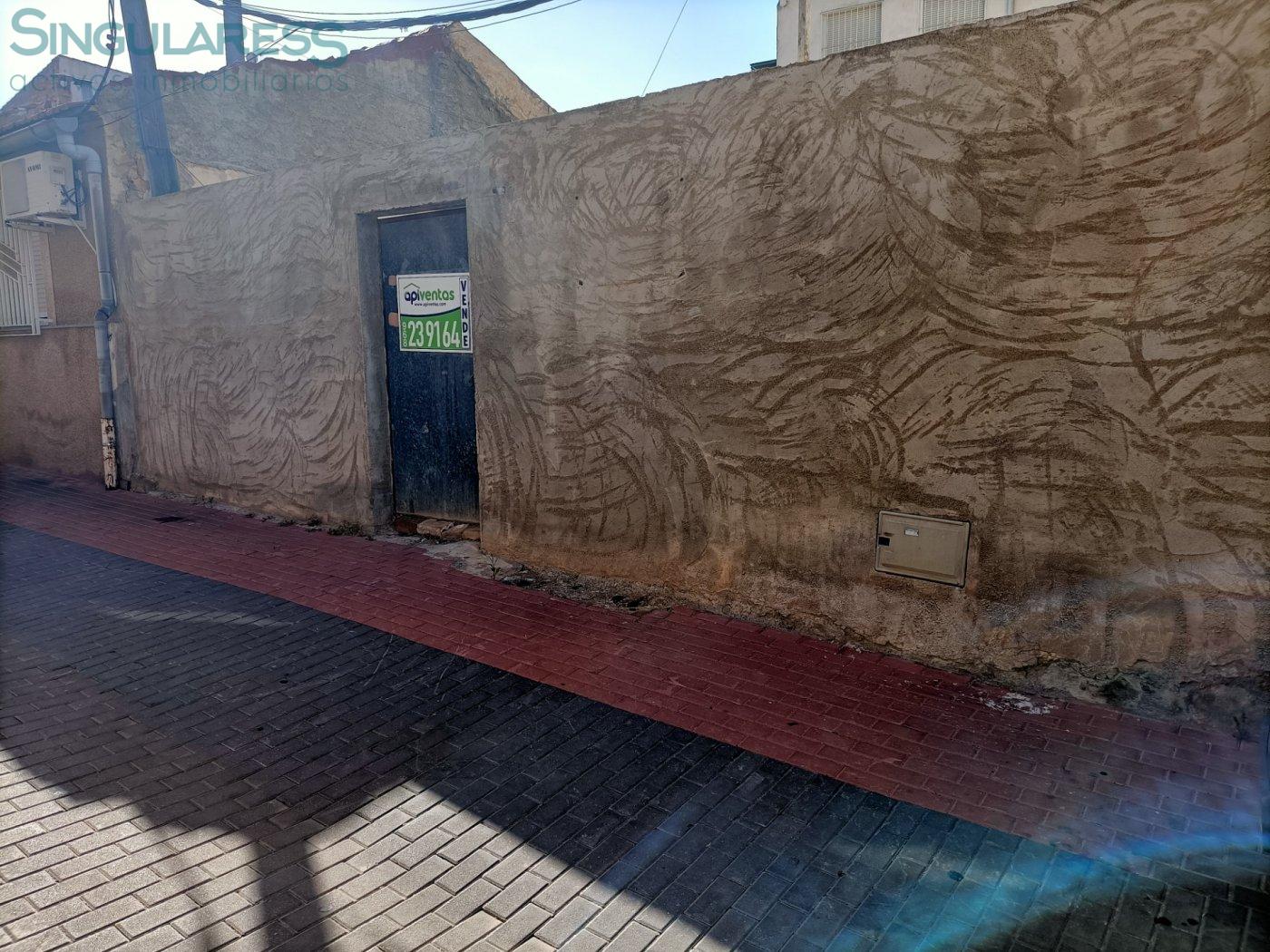 Comprar terreno de 120m² en Murcia
