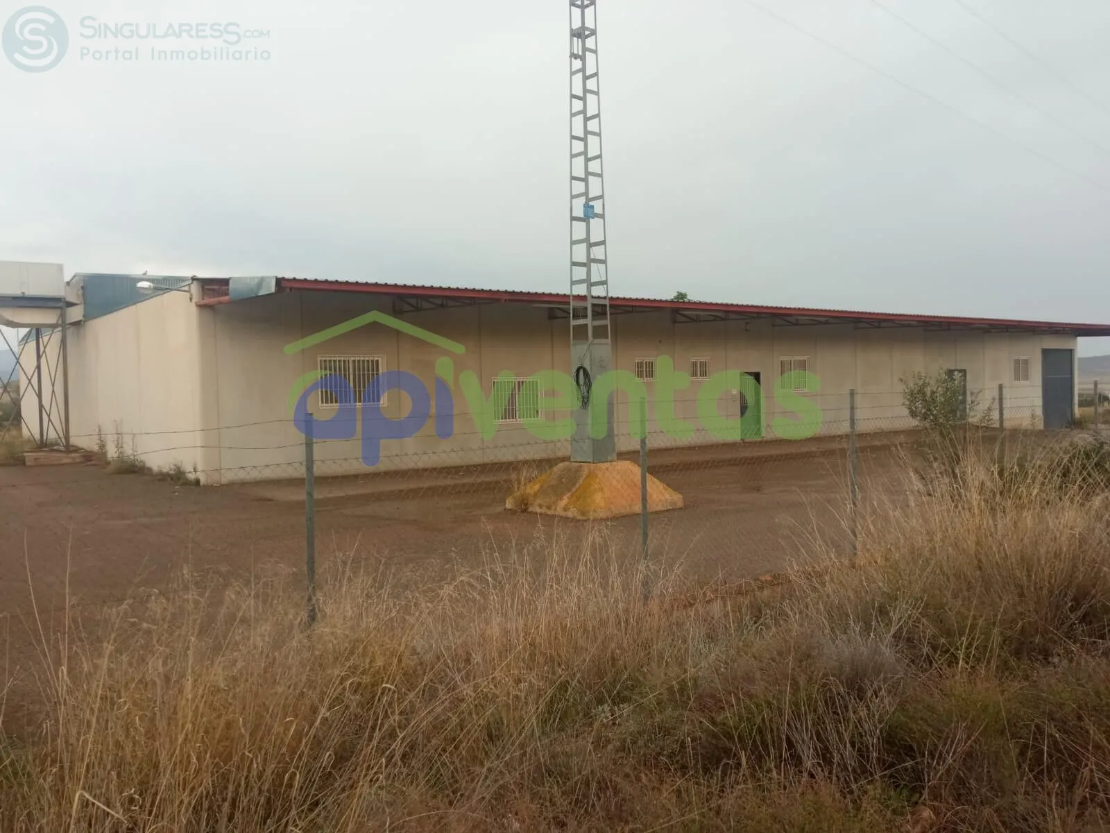 Comprar instalaciones, naves industriales... en Calle ALMENDRO nº 23 en Lorca