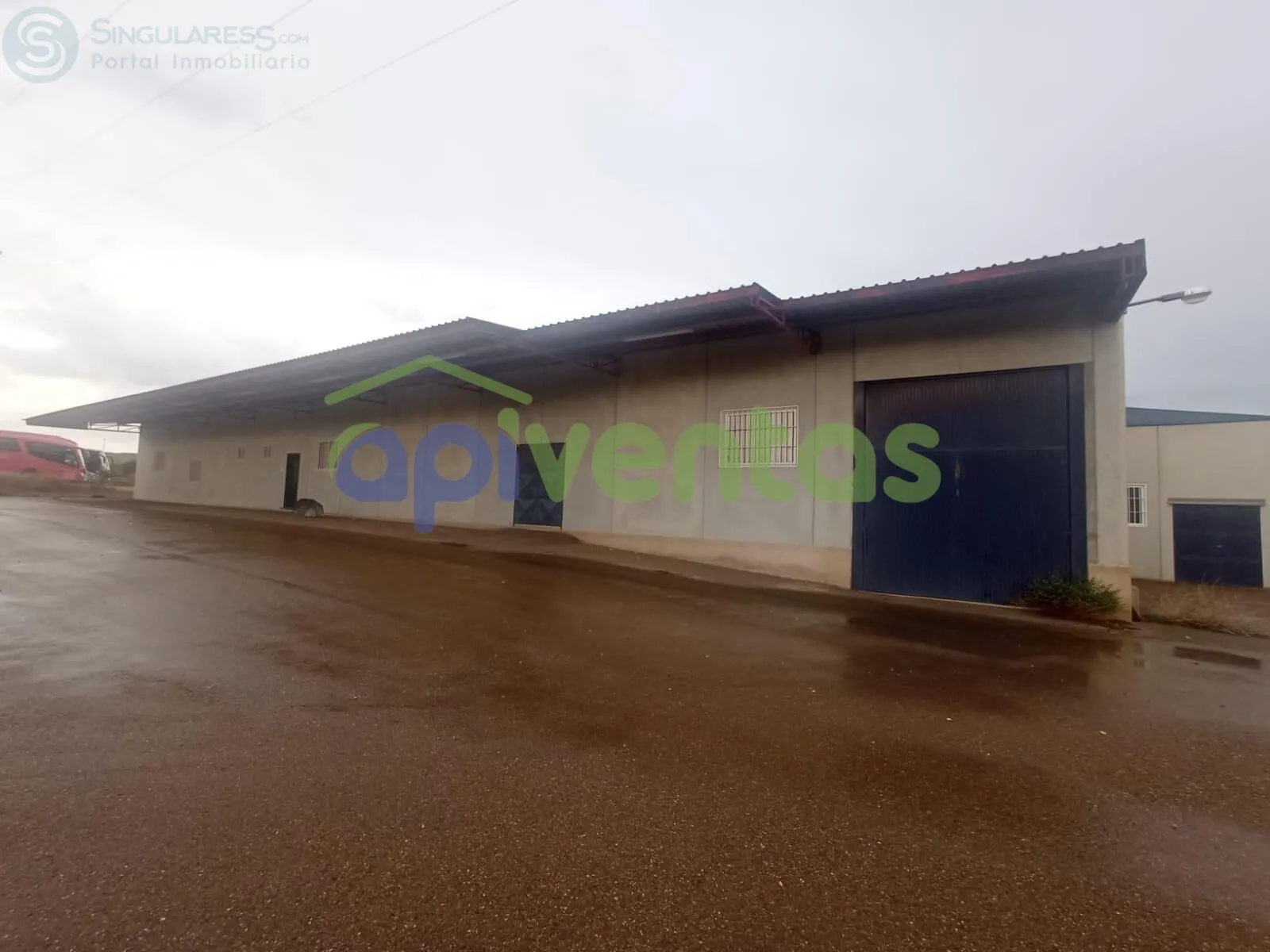 Comprar instalaciones, naves industriales... en Calle ALMENDRO nº 23 en Lorca