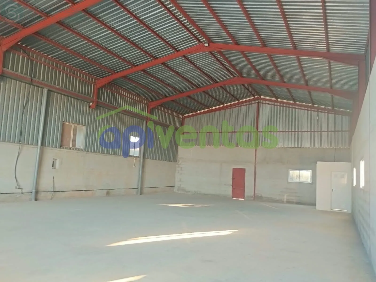 Alquilar instalaciones, naves industriales... de 5000m² en Lorca