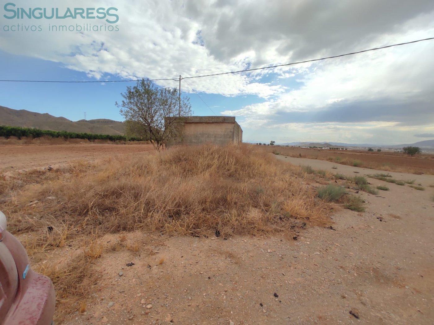 Comprar terreno de 17000m² en Lorca